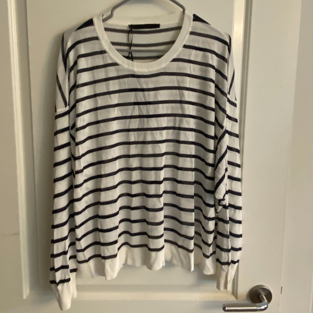 Coast Pullover - Picture 2 of 3